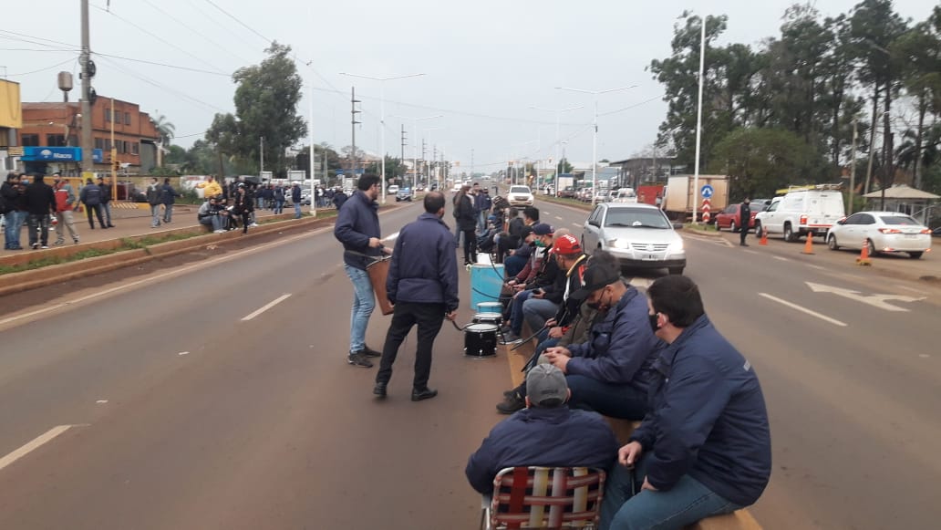 Trabajadores de Crucero del Norte vuelven a manifestarse en la ruta 12