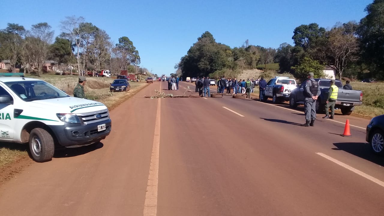 San Vicente: productores tabacaleros autoconvocados volvieron al corte de ruta