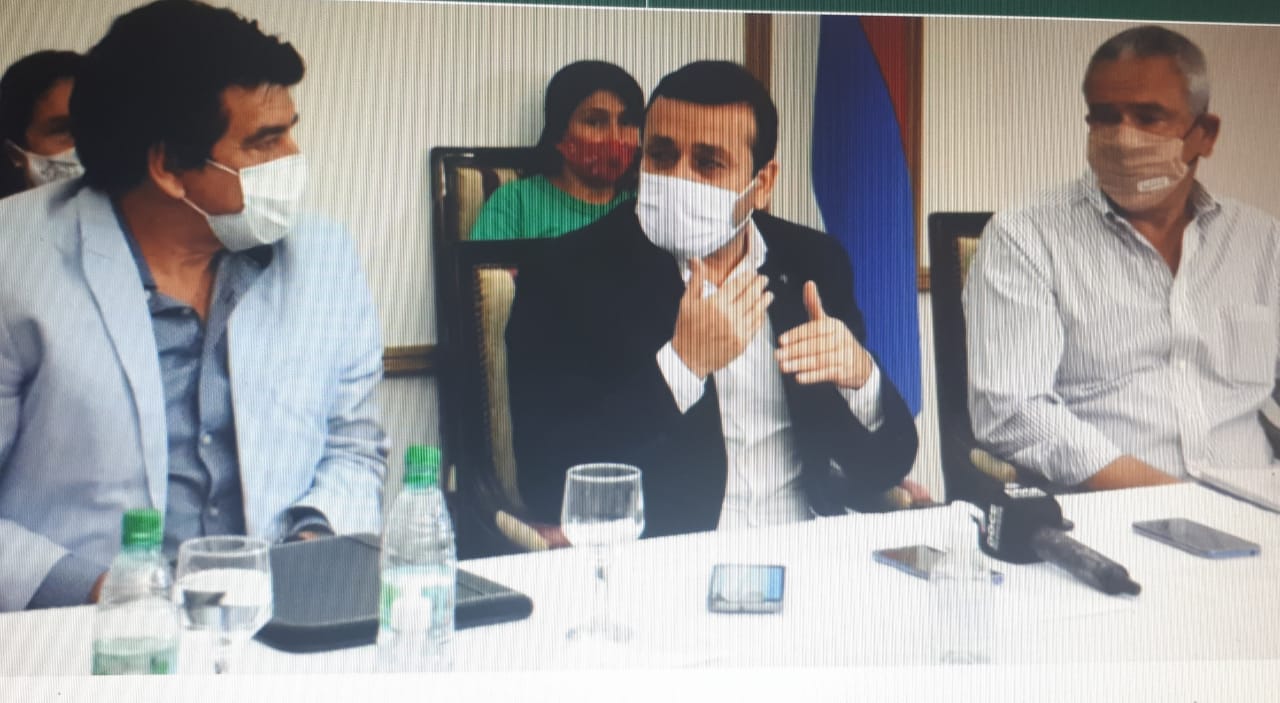 Puerto Piray: Herrera Ahuad firmó escritura con Arauco por tierras destinadas a productores