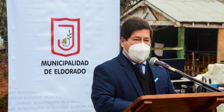Oscar Alarcón: «La plazoleta del barrio Belgrano será una de las mejores de Eldorado»