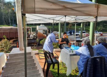 Operativo de testeo y vacunación Covid-19 en el peaje de Colonia Victoria