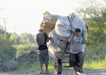 La mitad de los argentinos cayó en la pobreza