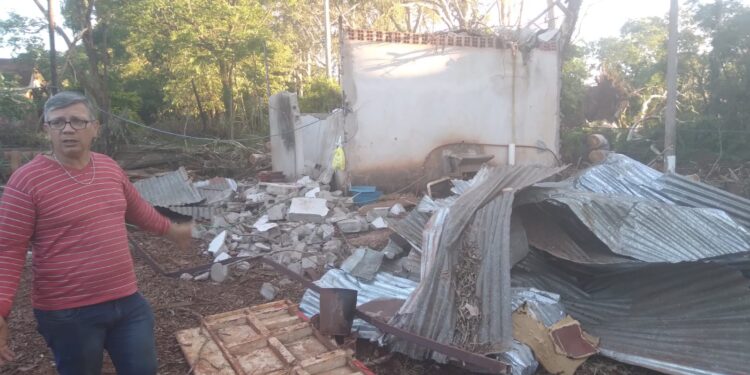 «Fue tremendo lo que nos paso, un impacto violento que derrumbo mi vivienda»