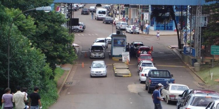 Migraciones autorizó elevar a 8.000 el número de pasos por Posadas, Iguazú e Irigoyen