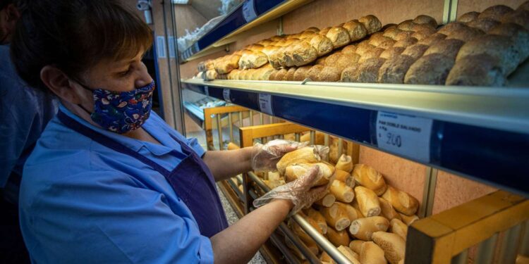 Inflación imparable: el kilo de pan aumentará entre 20% y 25% a partir del lunes