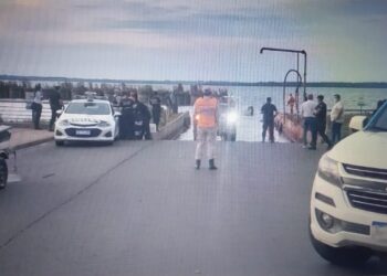 Hallaron el cuerpo de un hombre sin vida dentro de un auto en el río Paraná