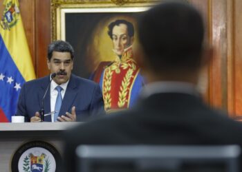 Maduro analiza suspender su viaje a Buenos Aires por miedo a quedar detenido