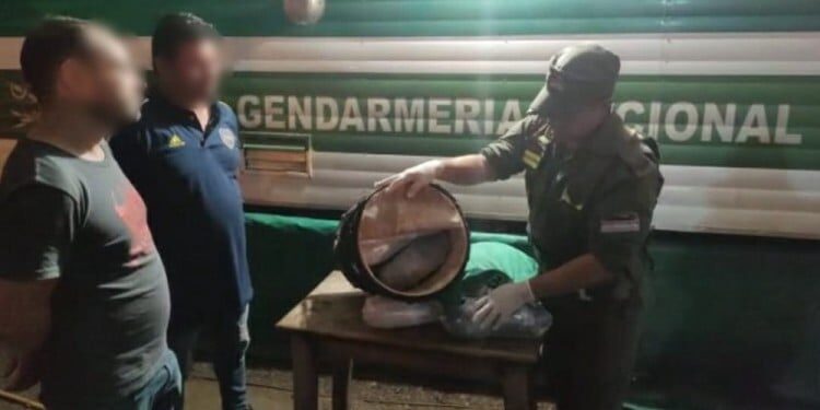 Pasajero transportaba cannabis en bombos a bordo de un colectivo