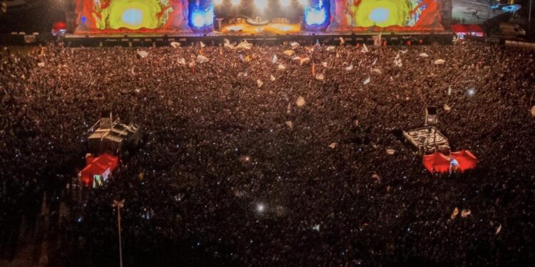 Decenas de miles de personas vibraron al ritmo de La Renga