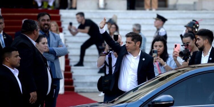 Kicillof amenaza con emitir patacones si Milei le corta recursos a la provincia