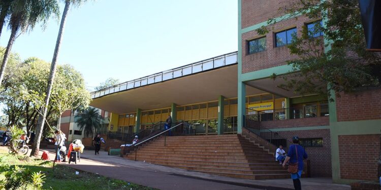 El Samic suspenden las extracciones y los turnos de laboratorio