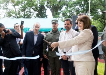 La Ministra de Seguridad de la Nación Patricia Bullrich, visito la triple frontera e inauguró un centro antiterrorista