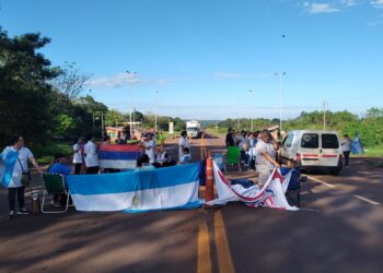Reclamos docentes: La semana comienza con cortes de ruta en la zona norte