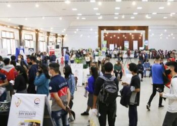 Apertura de la Expo Carrera en Eldorado