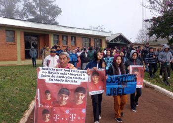 Dolor por la muerte de Joel: La comunidad se movilizó clamando por una mejor atención del Hospital de Colonia Mado
