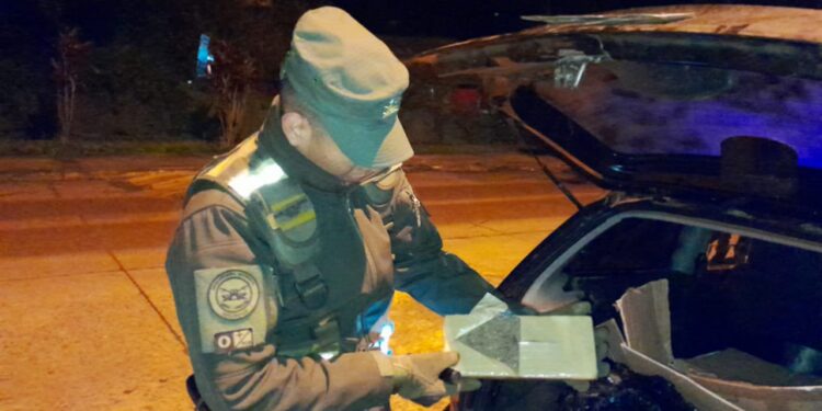 Eldorado: Intentaban escapar en vehículo “gemelo” cargado de marihuana