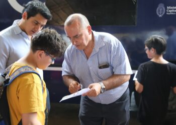 Más de 130 estudiantes recibieron lentes con el programa «Ver para ser libres»