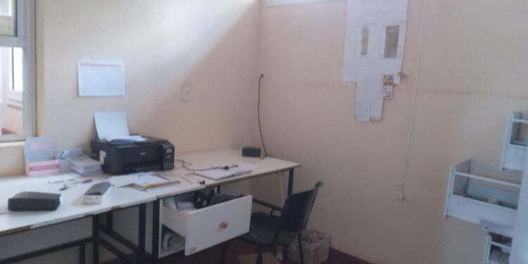 Delincuentes roban equipo informático y medicamentos en el CAPS de Los Lapachos: La comunidad está indignada