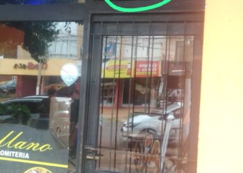 Robo en Pizzería Avrellano: Delincuentes ingresaron por la ventana y se LLevaron dinero y equipo