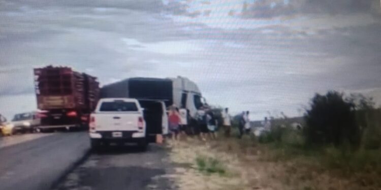 Tragedia en la BR-290: un niño argentino de 5 años muere una colisión entre un auto y un camión