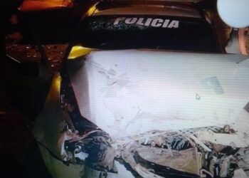 Policías heridos tras persecución y colisión en El Soberbio: el conductor huyó