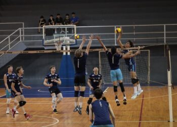 Primer entrenamiento de la Selección U19 de Voley en Eldorado