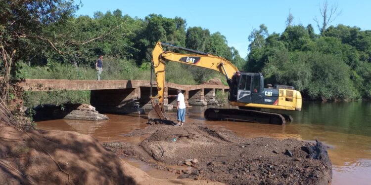 Iniciativa privada permitió reparar puente clave para la producción en la zona de la Loc. 9 de Julio