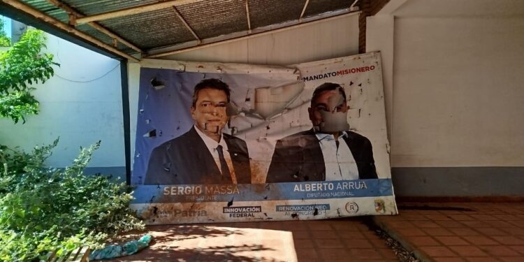 Destrozos, bustos desaparecidos y mugre: así fue recuperada la sede del PJ Misiones