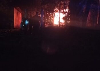 Incendio en la guardería del Km 18: trabajaron bomberos y la Policía